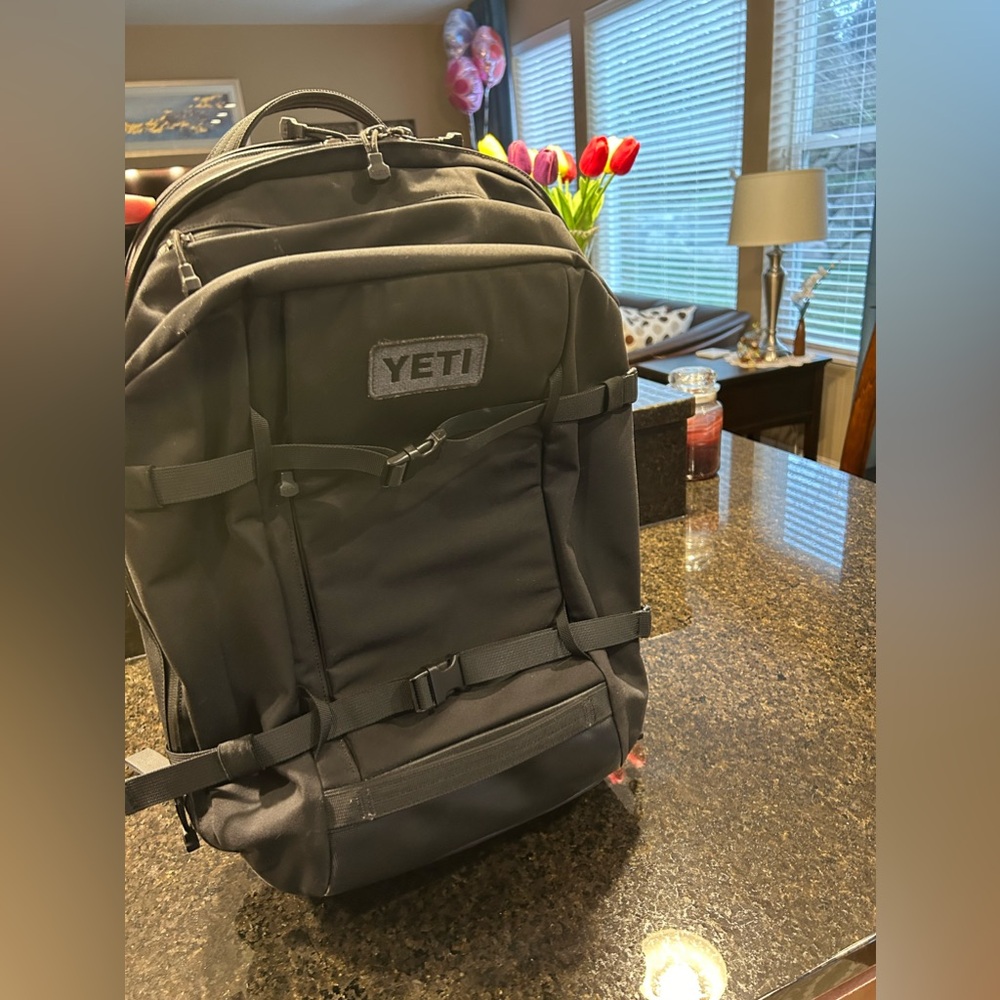 Yeti Backpack 22L